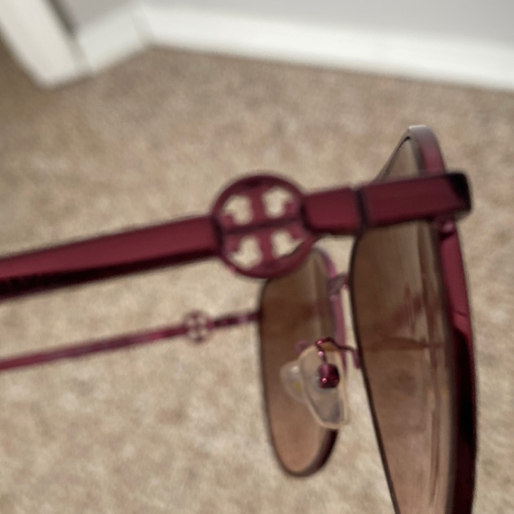 Brand New Torch Burch Aviator sunglasses